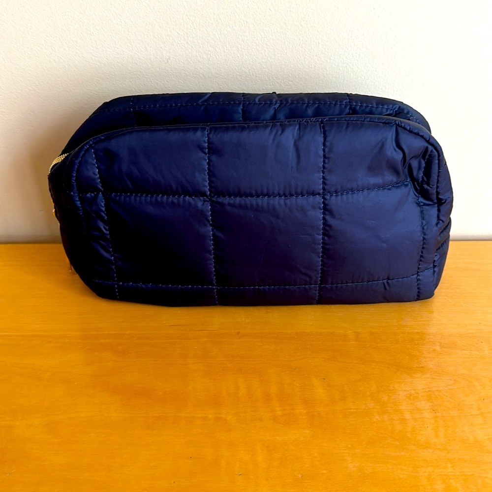 NWT💋 LANCÔME JEWEL-TONE QUILTED BLUE LIGHTWEIGHT COSMETICS BAG WITH GOLD ZIPPER